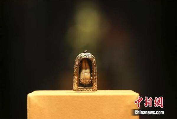 班禪牙龕，故宮博物院藏